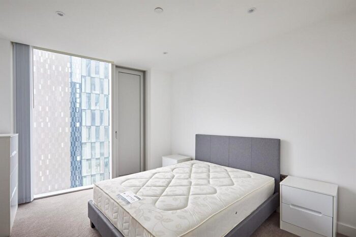 2 Bedroom Apartment To Rent In South Tower, Owen Street, M15