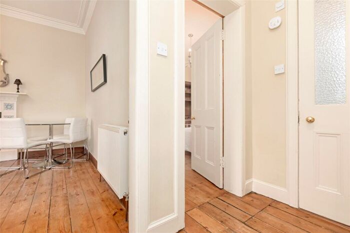 1 Bedroom Apartment For Sale In Gayfield Street, Edinburgh, Midlothian, EH1
