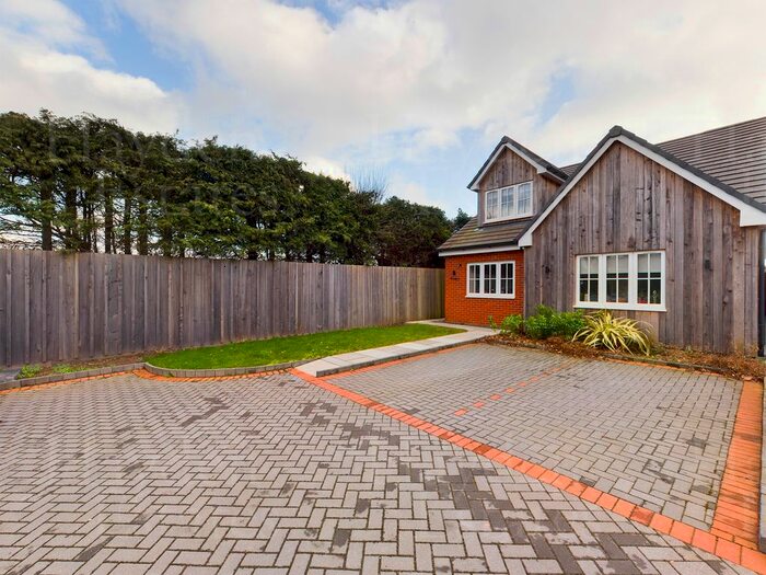 4 Bedroom Detached House For Sale In Callow Hill, Rock, DY14