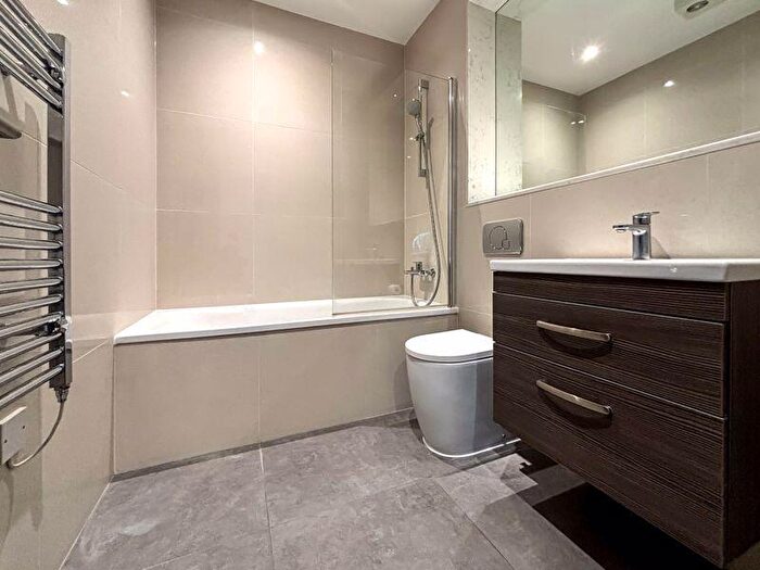 1 Bedroom Flat To Rent In Chesterfield House, Bath Road, Slough, SL1