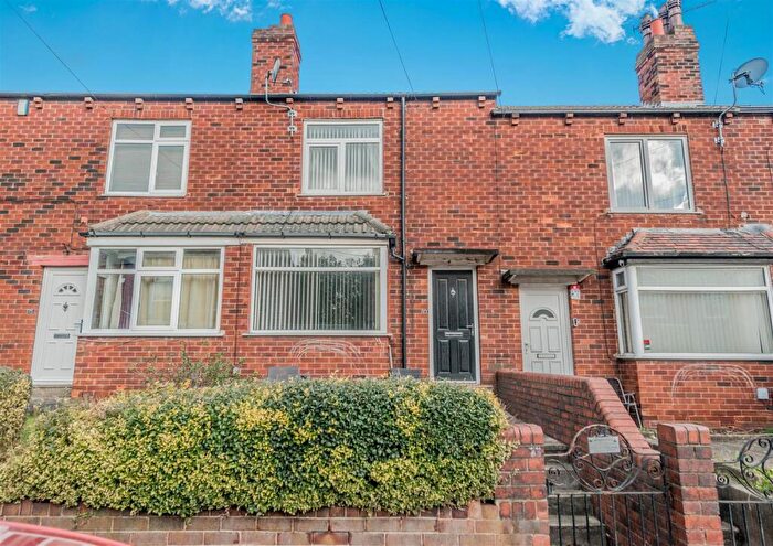 3 Bedroom Terraced House For Sale In Highfield Avenue, Leeds, LS12
