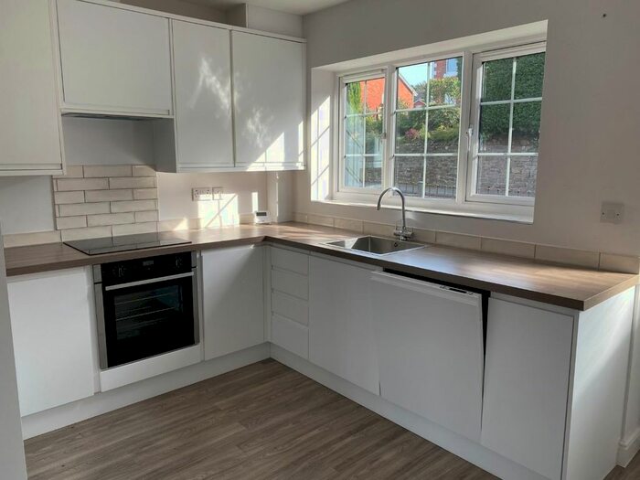 2 Bedroom Property To Rent In Chester Road, Helsby, Frodsham, WA6