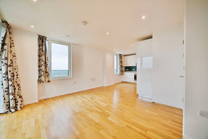 2 Bedroom Flat For Sale In Logan Close, London, E20