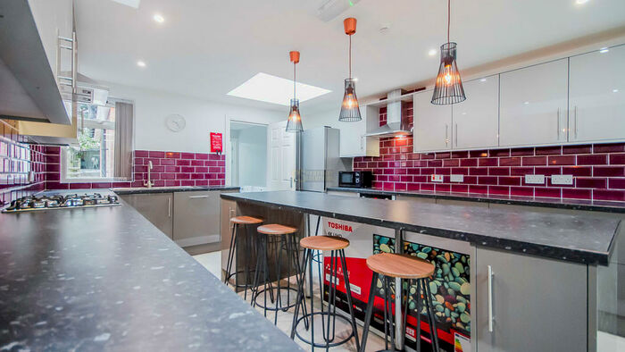 8 Bedroom Terraced House To Rent In Hubert Road - Ensuite Student Property, B29