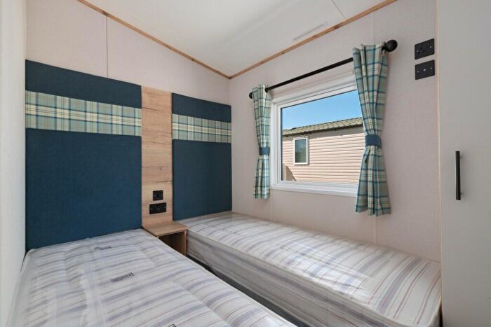2 Bedroom Caravan For Sale In , SA43