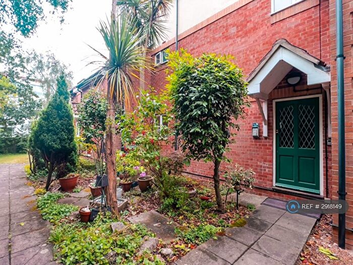 2 Bedroom Flat To Rent In Abbeywater Court, Southampton, SO19