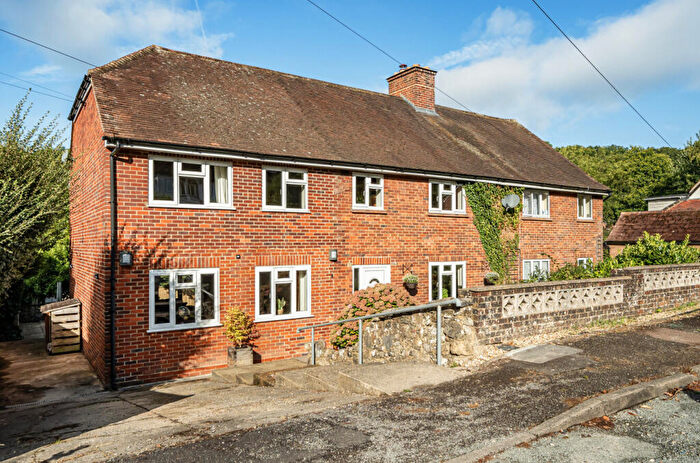 4 Bedroom Semi-Detached House For Sale In Woodlands Lane, Haslemere, Surrey, GU27