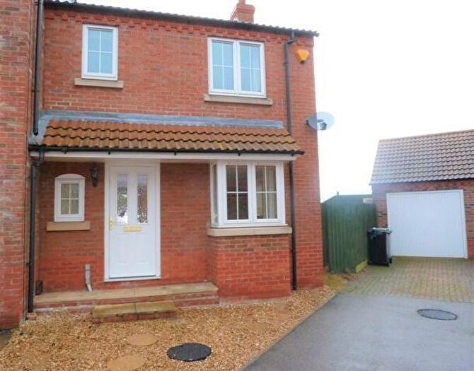 3 Bedroom Semi-Detached House To Rent In Churchfields, Folkingham, NG34