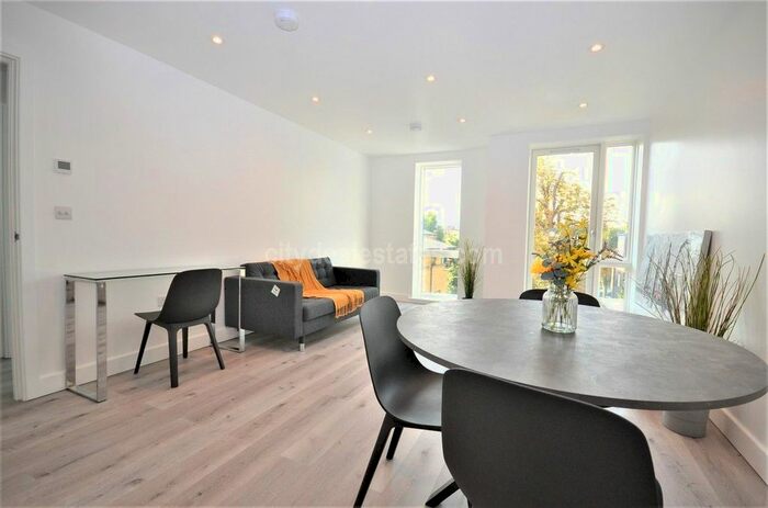 2 Bedroom Flat To Rent In High Street, London, W3