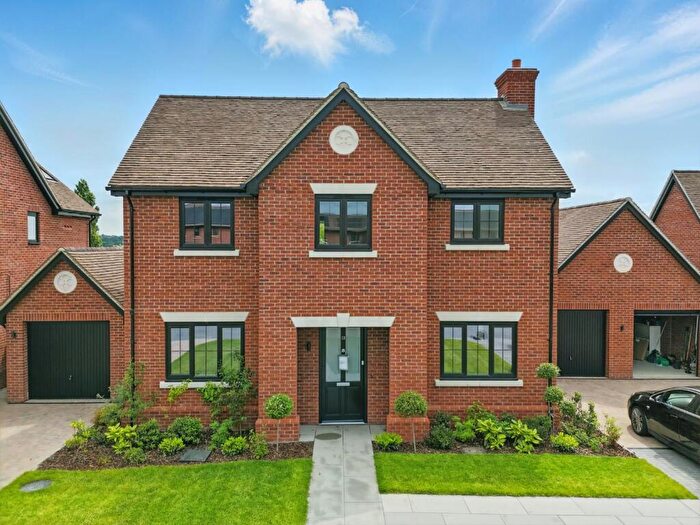 4 Bedroom House For Sale In High House Farm, Stapleford Abbotts, RM4