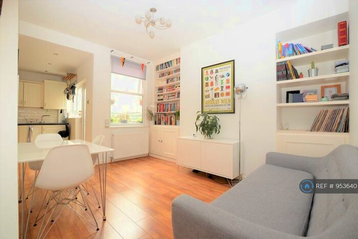 3 Bedroom Terraced House To Rent In Trafford Grove, Stretford, Manchester, M32