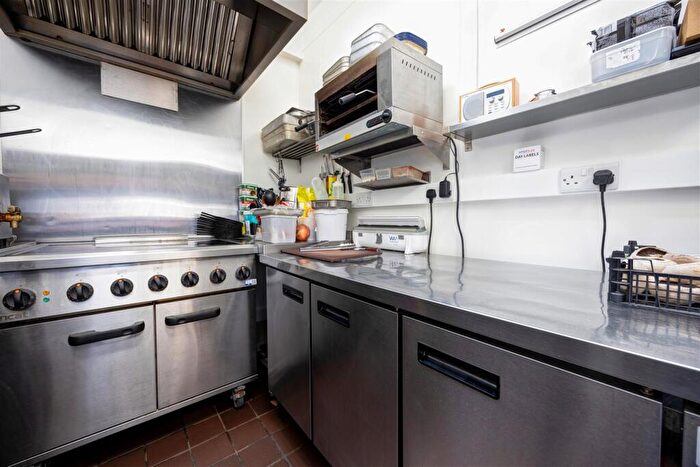 2 Bedroom Restaurant Retail Property / Shop For Sale In Albion House, Ingleton, LA6