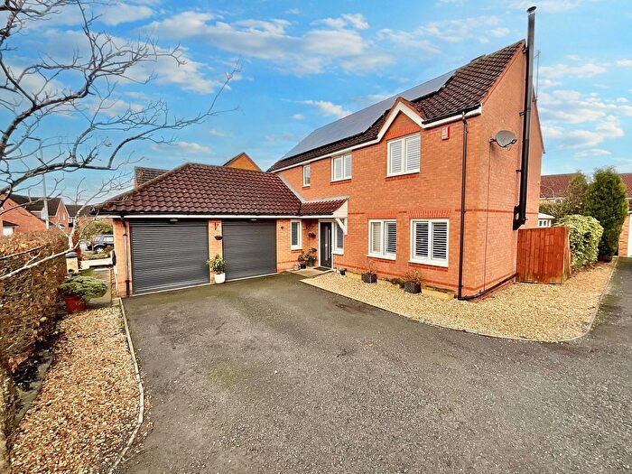 4 Bedroom Detached House For Sale In Palomino Close, Stoke-On-Trent, ST3