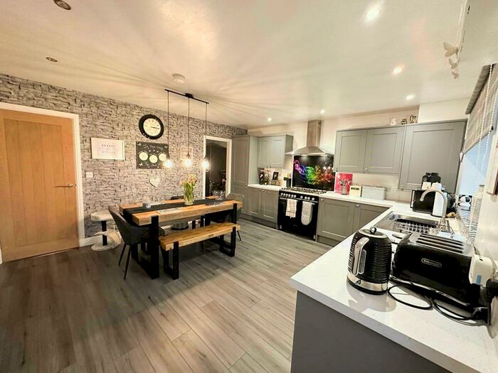 3 Bedroom Terraced House For Sale In Pendle View, Hellifield, BD23