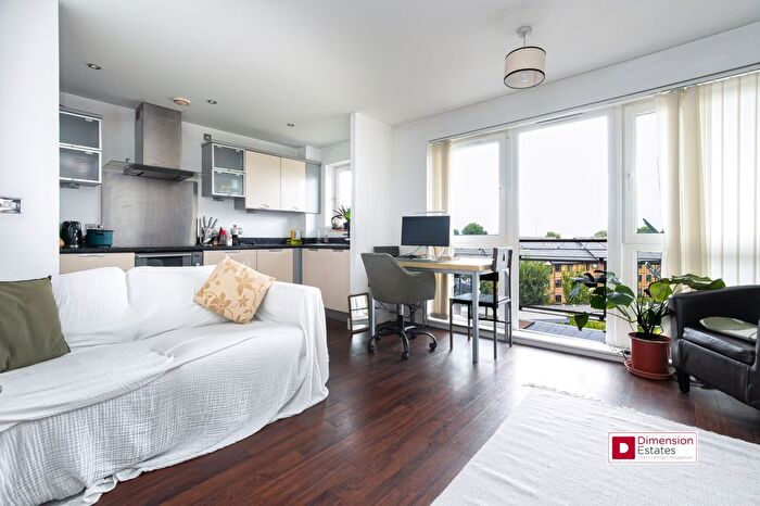 1 Bedroom Flat For Sale In Harry Zeital Way, Upper Clapton, Hackney, London, E5