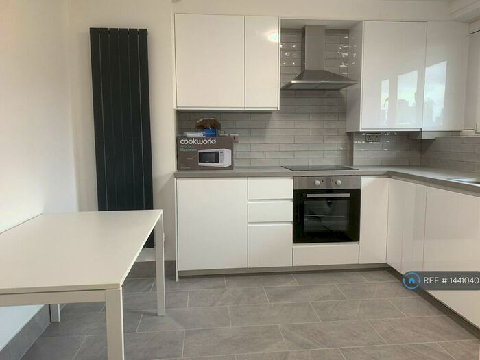 3 Bedroom Flat To Rent In Trundleys Terrace, London, SE8