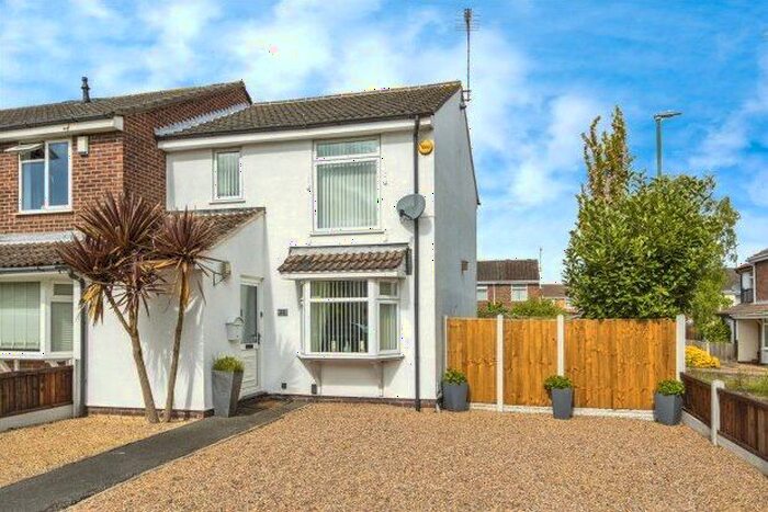 3 Bedroom End Of Terrace House To Rent In Linden Avenue, Nottingham, NG11