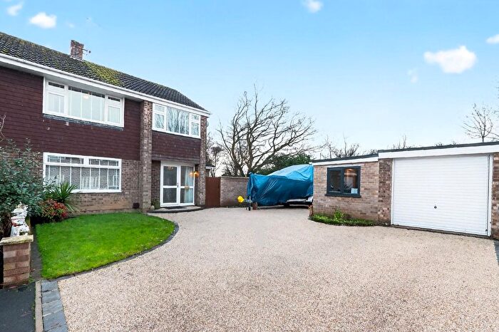 3 Bedroom End Of Terrace House For Sale In Keble Park South, Bishopthorpe, York, YO23