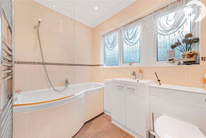 3 Bedroom Bungalow For Sale In The Laurels, Longfield, Kent, DA3