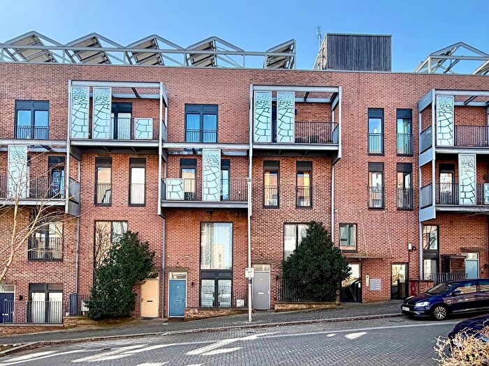 4 Bedroom Terraced House For Sale In Columbia Place, Campbell Park, MK9
