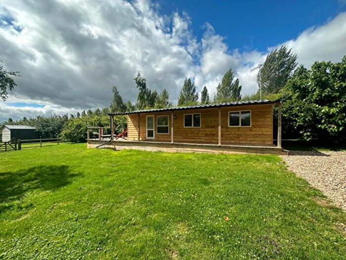 2 Bedroom Bungalow To Rent In The Bungalow, Bishopton, Stratford-upon-Avon, CV37