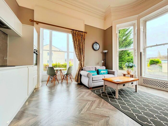 2 Bedroom Flat To Rent In The Park, Cheltenham, GL50