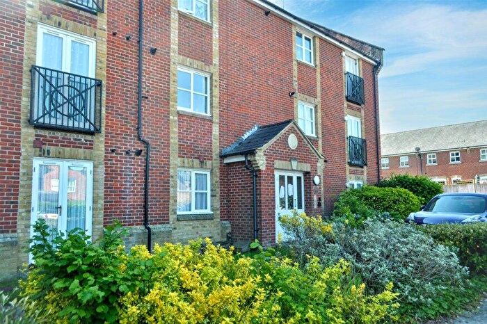 2 Bedroom Flat To Rent In Glassmill House, Robertson Road, Berkhamsted, HP4