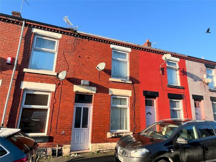 Houses for sale & to rent in OL6 9HP, Chippendale Place, Ashton St