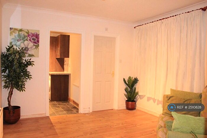 2 Bedroom Maisonette To Rent In Barley Lane, Ilford, IG3