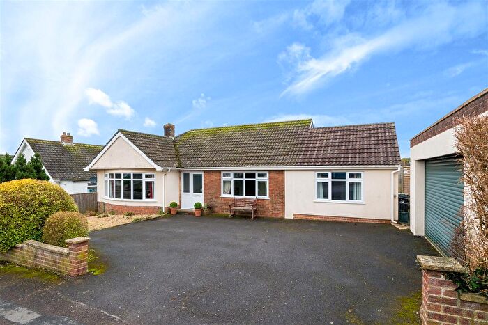 3 Bedroom Detached Bungalow For Sale In Abbey Close, Axminster, EX13