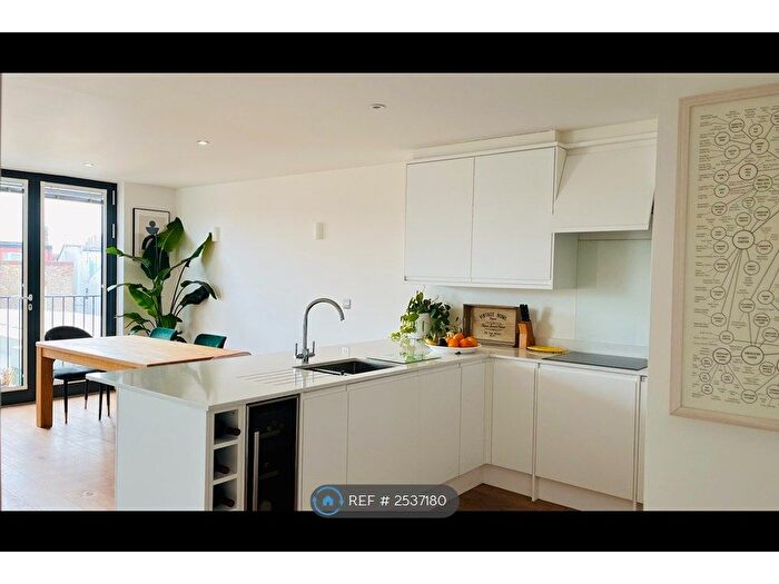 2 Bedroom Flat To Rent In London, London, W4