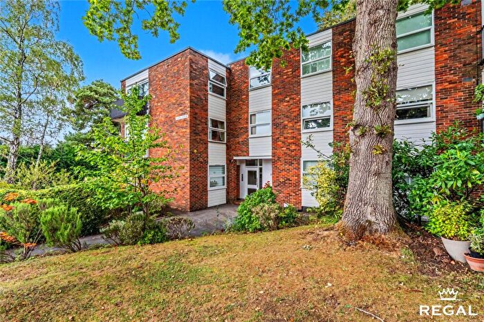 2 Bedroom Apartment For Sale In Maple House, Lingwood Close, Southampton, SO16