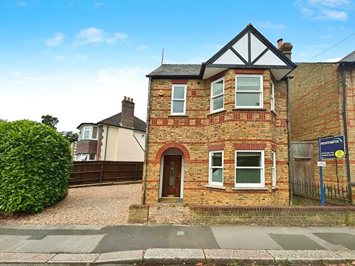 4 Bedroom Detached House To Rent In Alexandra Road, SL4