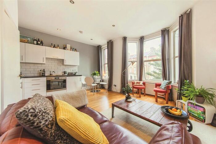2 Bedroom Flat To Rent In Bravington Road, London, W9