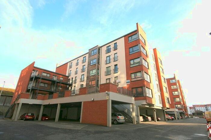 2 Bedroom Flat To Rent In , Salamander Court, Edinburgh, EH6