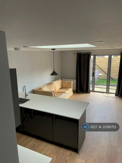 1 Bedroom Flat To Rent In Bathurst Walk, Richings Park, Iver, SL0