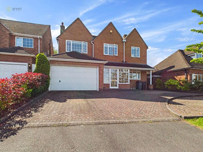4 Bedroom Detached House For Sale In Kempson Avenue, Wylde Green, B72