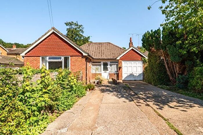 3 Bedroom Bungalow For Sale In Kent Road, Windlesham, GU20