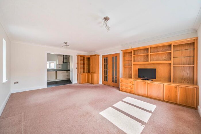 2 Bedroom Retirement Property For Sale In The Fairways, Mayford Grange, Woking, GU22