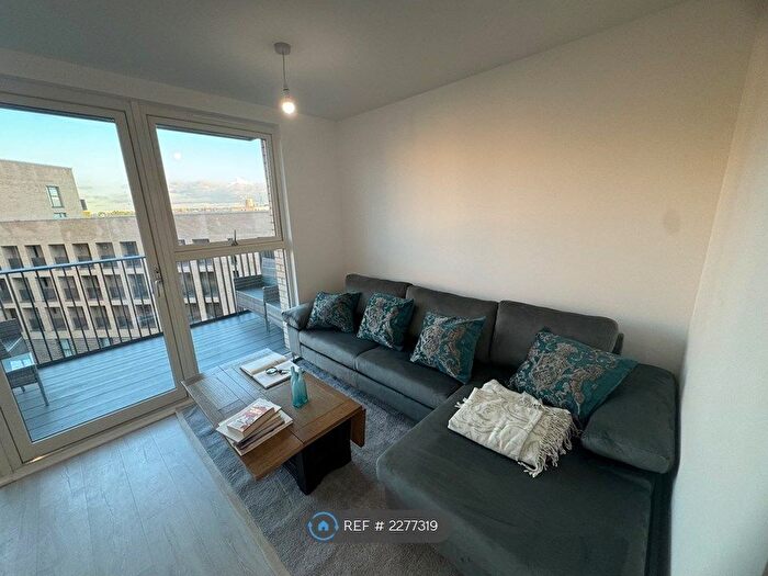 2 Bedroom Flat To Rent In Shearwater Drive, London, NW9