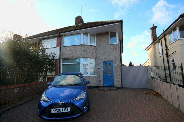 3 Bedroom Semi-Detached House To Rent In Heywood Drive, Luton, Bedfordshire, LU2