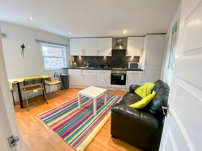 1 Bedroom Apartment To Rent In Kings Road, Reading, RG1