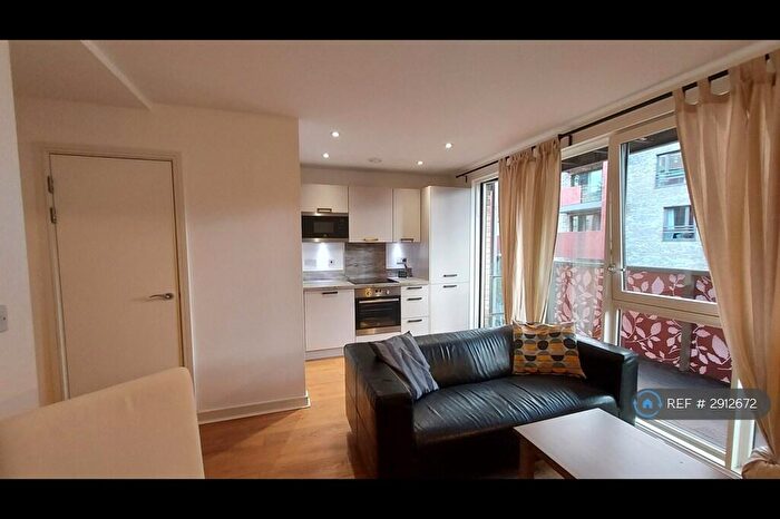 1 Bedroom Flat To Rent In Blondin Way, London, SE16