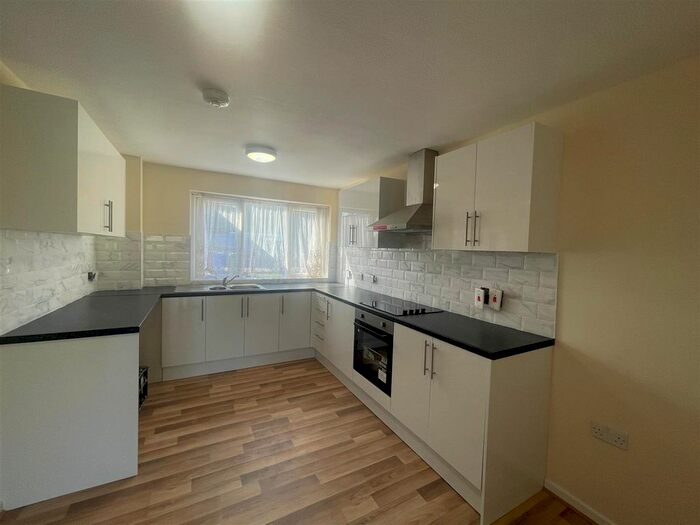 4 Bedroom Property To Rent In Byron Gardens, Tilbury, RM18