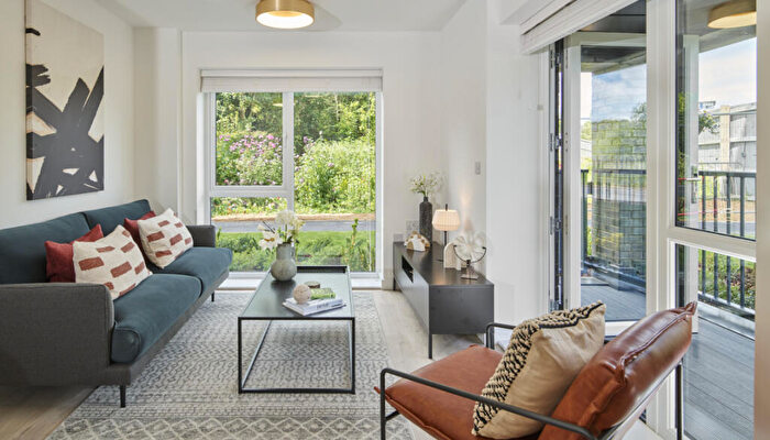 2 Bedroom Apartment For Sale In Tiltman Avenue, DA9