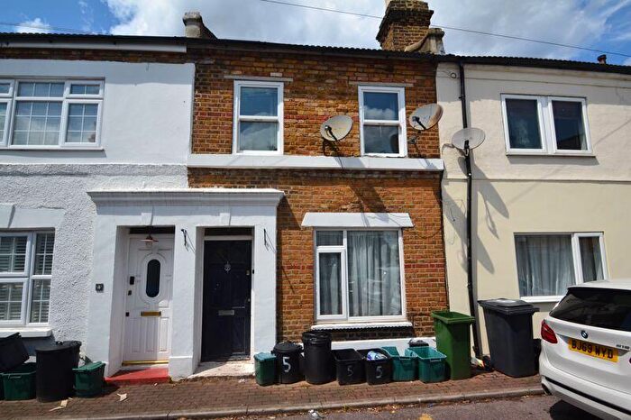 3 Bedroom Terraced House To Rent In Devonshire Square, Bromley, Bromley, BR2