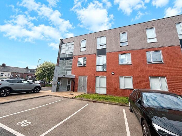 1 Bedroom Apartment For Sale In Walkden, Crossford Court, Dane Road, Sale, M33