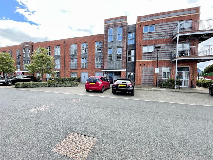 2 Bedroom Flat To Rent In Meridian Way, Southampton, SO14
