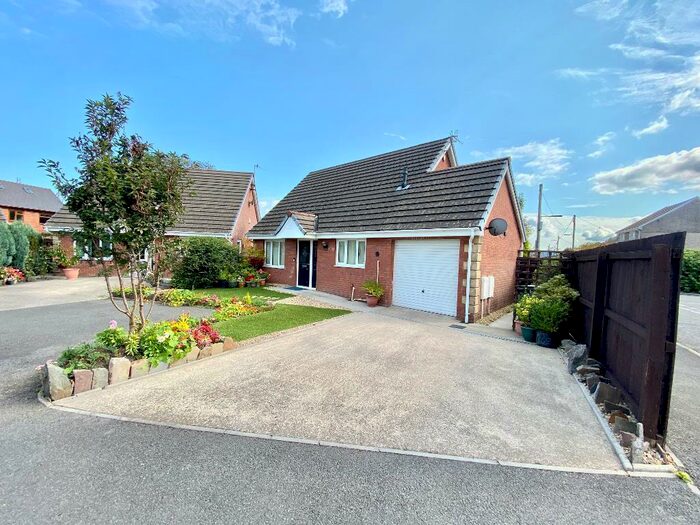 Houses for sale in Defynnog, LD3, Powys