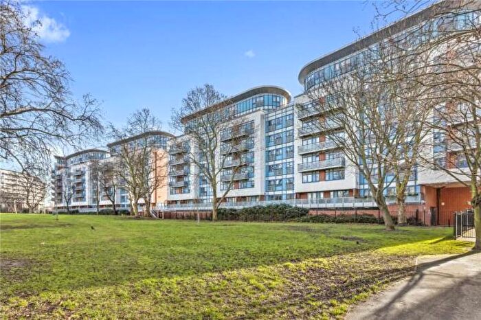2 Bedroom Flat To Rent In Meath Crescent, London, E2